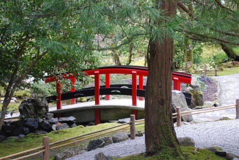 Red and Black Lacquered Bridge